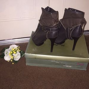 Cute heeled boot! & Is very versatile as shown.